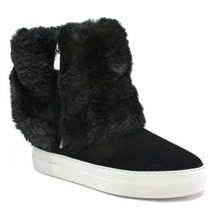 SUPER CUTE BLACK SUEDE FUR J/SLIDES SNEAKERS